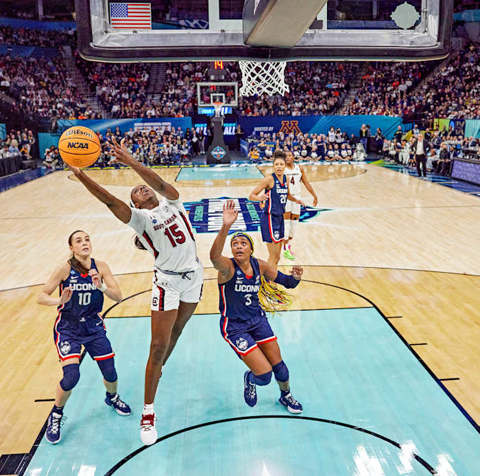 South Carolina’s Laeticia Amihere