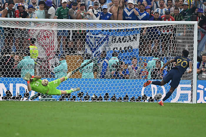 Blindan redes tras insultos raciales a Kingsley Coman, Bayern da su apoyo