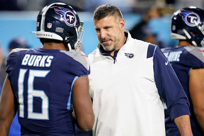 Tennessee Titans head coach Mike Vrabel speaks with wide receiver Treylon Burks (16) before a game against the Dallas Cowboys at Nissan Stadium Thursday, Dec. 29, 2022, in Nashville, Tenn.