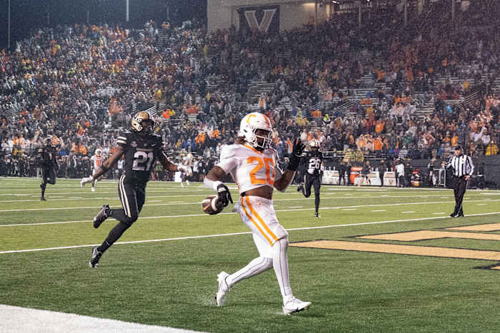 Tennessee Volunteers RB Jaylen Wright during a 2022 win over Vanderbilt. (Photo by George Walker IV of the Tennessean.com)