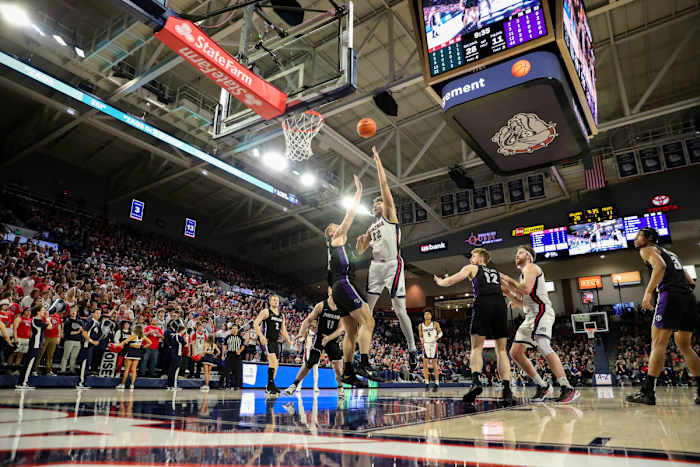 Gonzaga Bulldogs Portland Pilots38