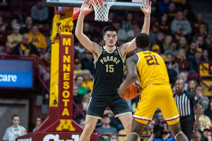 Jan 19, 2023; Minneapolis, Minnesota, USA; Purdue Boilermakers center Zach Edey (15) guards Minnesota Golden Gophers forward Pharrel Payne (21) in the second half at Williams Arena.