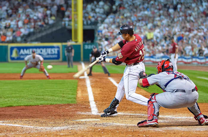Carlos Beltrán bats against the Cardinals in the 2004 NLCS.