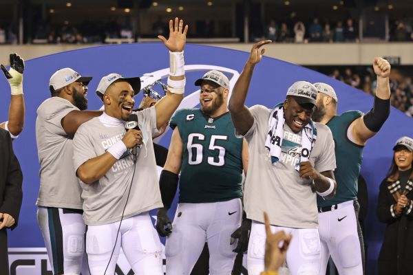 eagles-hurts-philadelphiausatsi_19887062_168388647_lowres-2