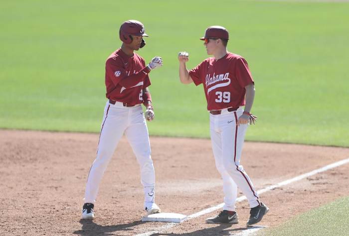 2/19/23 MBA Alabama vs Richmond Alabama baseball player Garrett McMillan (39) Alabama baseball player Andrew Pinckney (21)