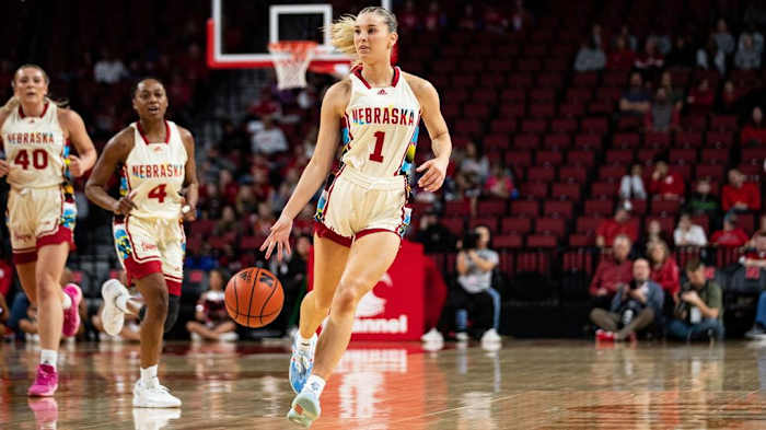 WBB_vs_Illinois-AF_010