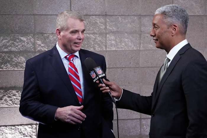 Joe Klecko (l) with NFL Network reporter Steve Wyche (r).