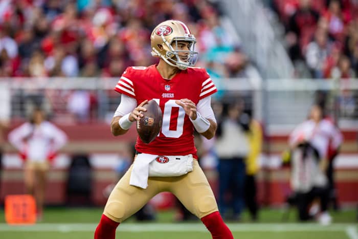 Jimmy Garoppolo en un juego con los San Francisco 49ers