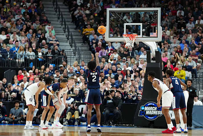 Gonzaga Bulldogs UConn Huskies67