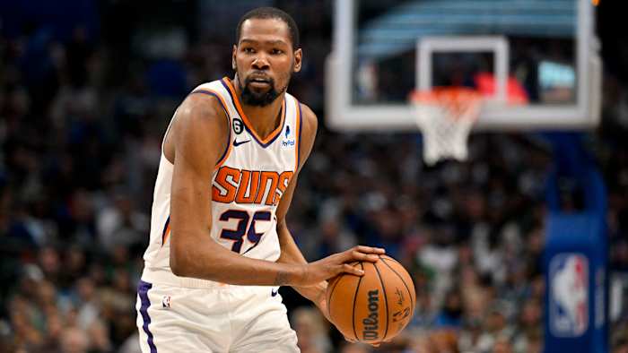 Phoenix Suns forward Kevin Durant in action during the game between the Dallas Mavericks and the Phoenix Suns.