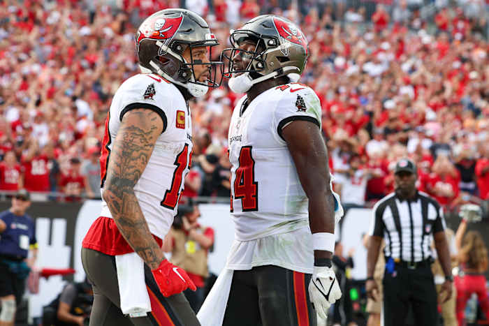 Tampa Bay Buccaneers receivers Mike Evans (left) and Chris Godwin (right).