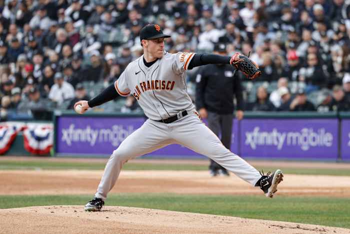 SF Giants starting pitcher Anthony DeSclafani delivers against the Chicago White Sox. (2023)