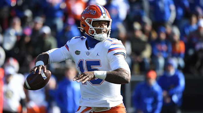 Gators QB Anthony Richardson gets ready to throw a pass