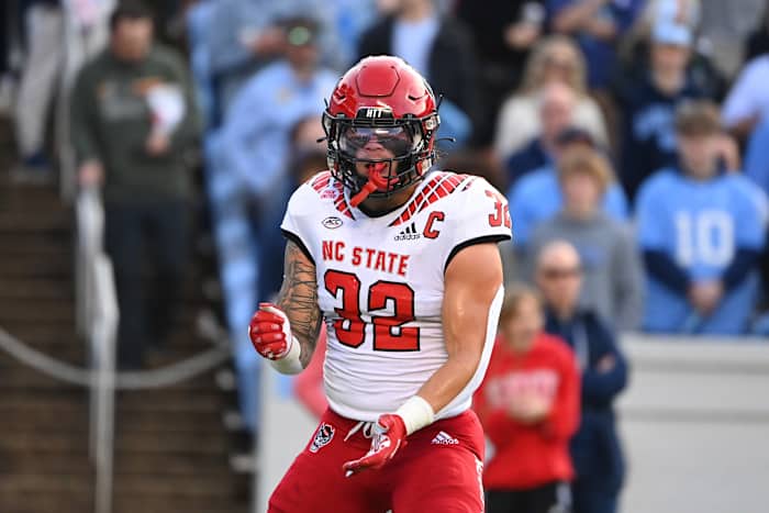 North Carolina State Wolfpack linebacker Drake Thomas (32) reacts in the first quarter at Kenan Memorial Stadium.