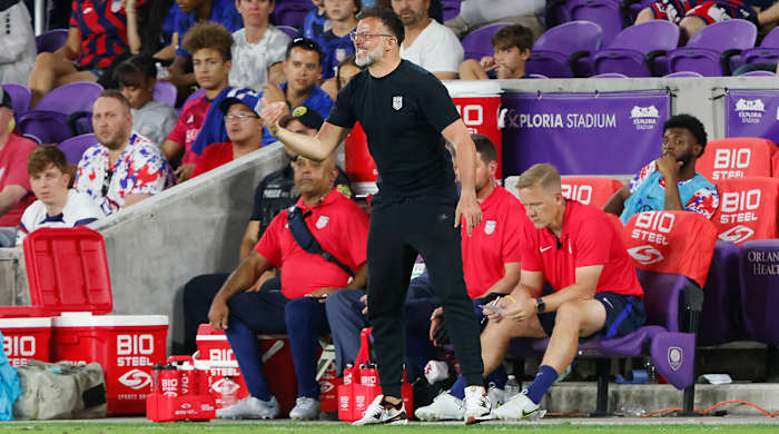 Anthony Hudson coaches the USMNT vs. El Salvador.
