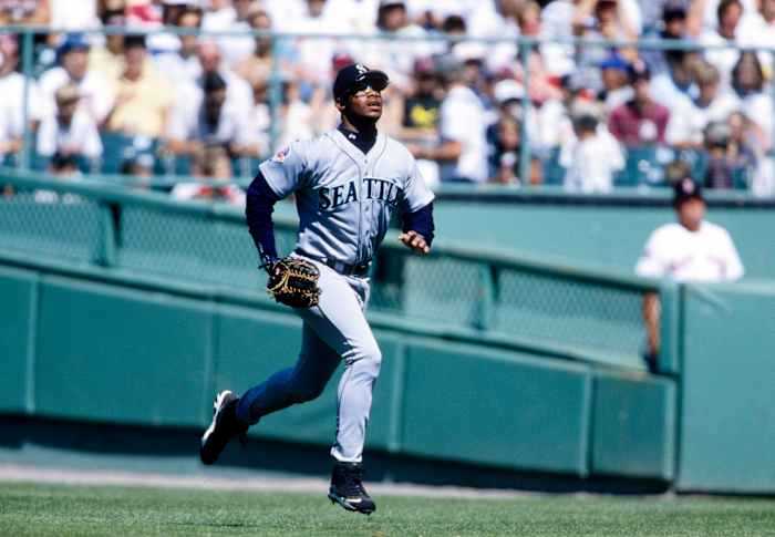 Seattle Mariners center fielder Ken Griffey Jr. catches a flyball.