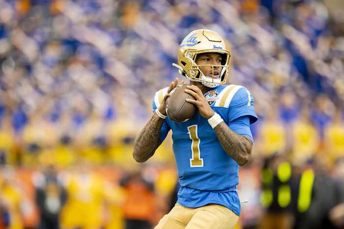 UCLA quarterback Dorian Thompson-Robinson