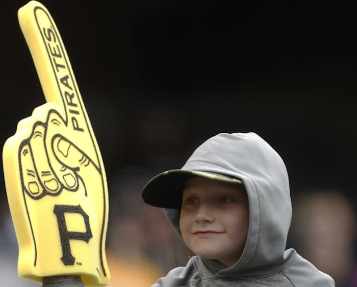PiratesFanFoamFinger