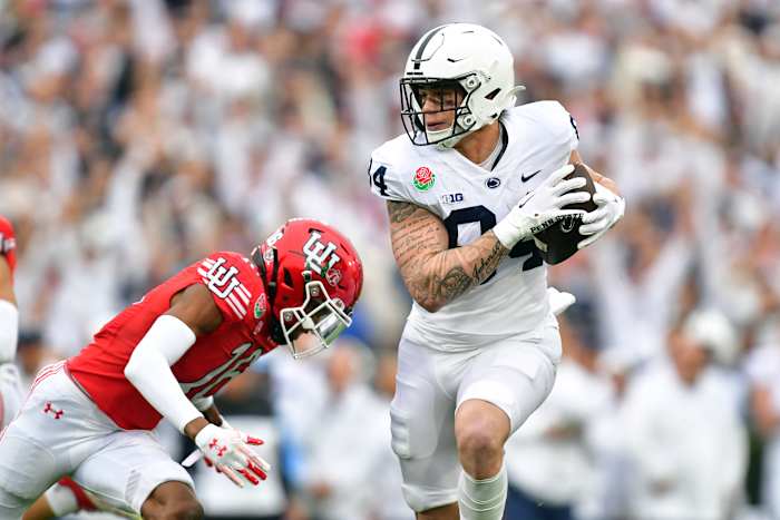 Penn State tight end Theo Johnson catches a pass against Utah in the 2023 Rose Bowl.