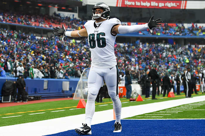 zach ertz bills 22