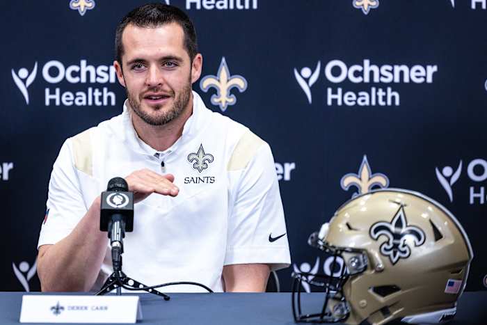 New Orleans Saints quarterback Derek Carr