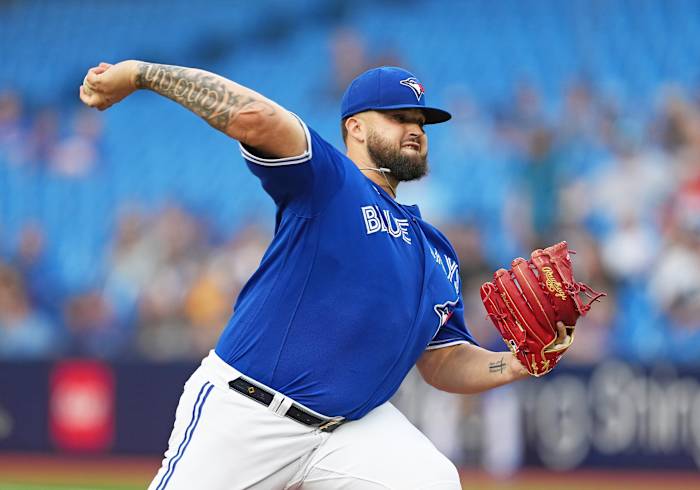 Blue Jays' Alek Manoah walked seven batters Monday vs the Yankees.