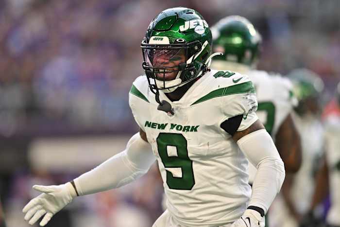 LB Kwon Alexander (9)