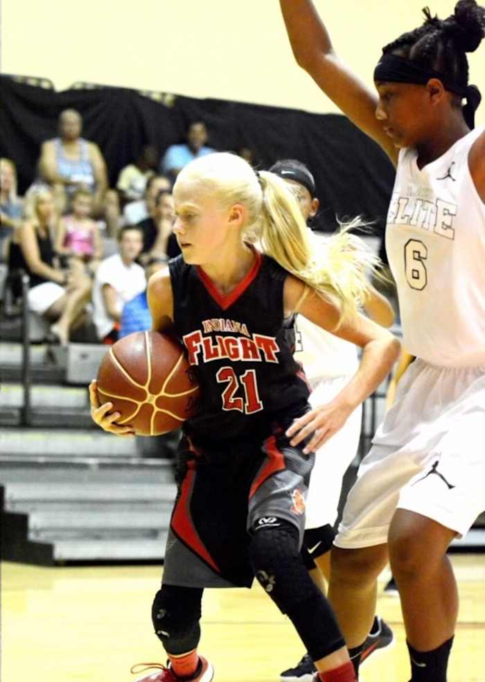 A young Faith Wiseman plays for the Indiana Flight.