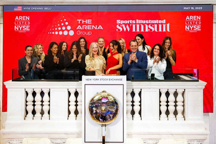 SportsIllustratedSwimsuit-OB-Podium-Photo-AJ-20230518-017-PRESS-5