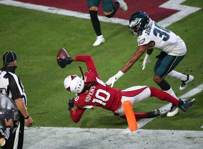WR DeAndre Hopkins makes an acrobatic TD catch against the Eagles