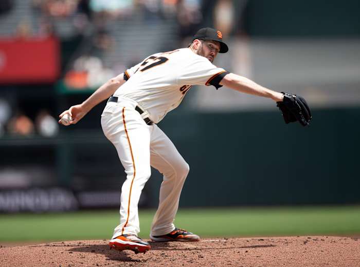 SF Giants starting pitcher Alex Wood delivers a pitch against the Pittsburgh Pirates on May 31, 2023.