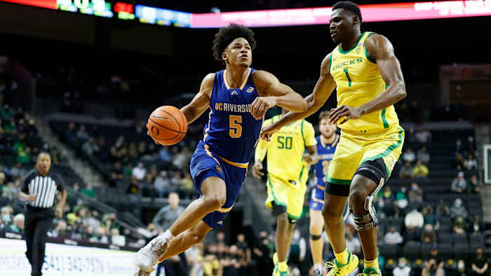 Transfer point guard Zyon Pullin