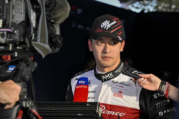 Zhou Guanyu - Alfa Romeo