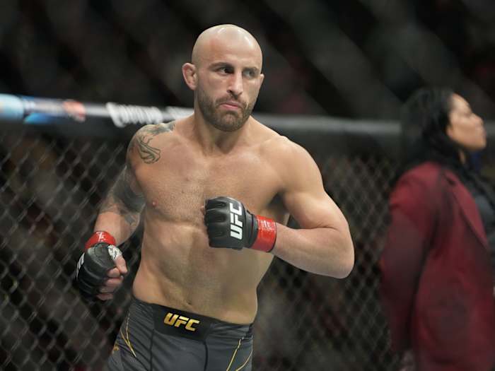 UFC featherweight champion Alexander Volkanovski is one of the most dominant fighters in UFC history.