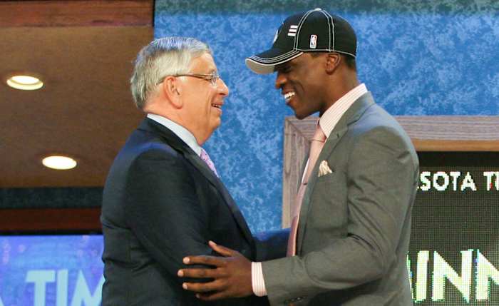 Flynn (with Stern) averaged 13.5 ppg as a rookie before a hip injury derailed his career.