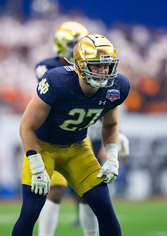 Jan 1, 2022; Glendale, Arizona, USA; Notre Dame Fighting Irish linebacker JD Bertrand (27) against the Oklahoma State Cowboys in the 2022 Fiesta Bowl at State Farm Stadium. Mandatory Credit: Mark J. Rebilas-USA TODAY Sports