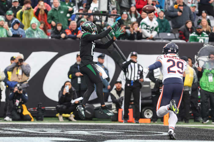 WR Garrett Wilson catches a TD against the Bears