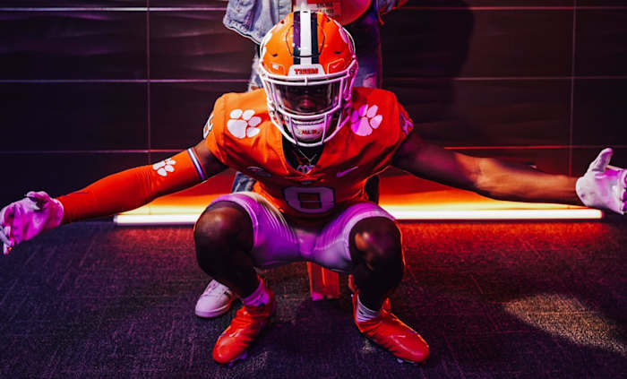 Corian Gipson during a visit to Clemson.