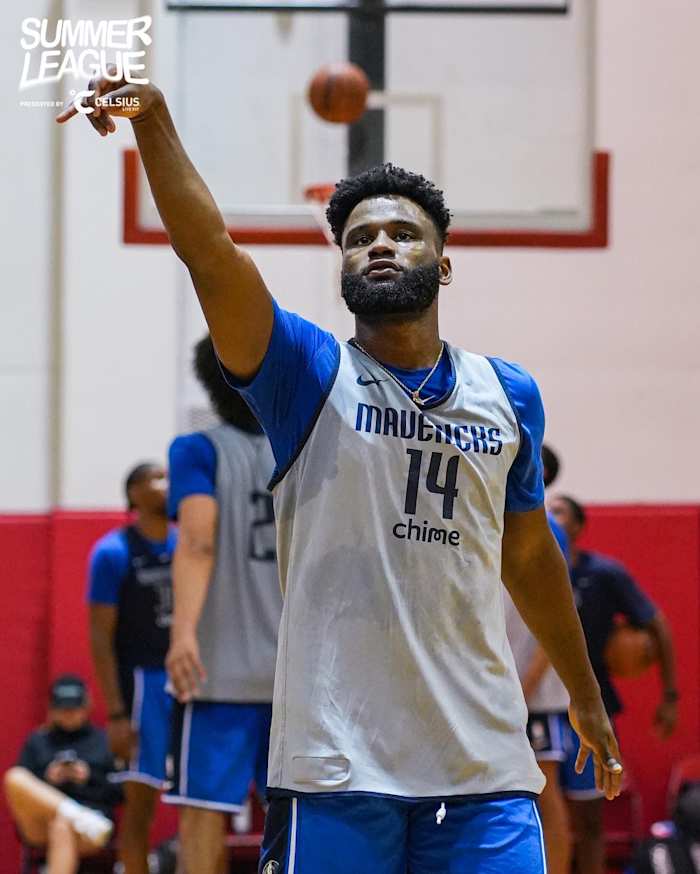 Mike Miles playing the Dallas Mavericks summer league