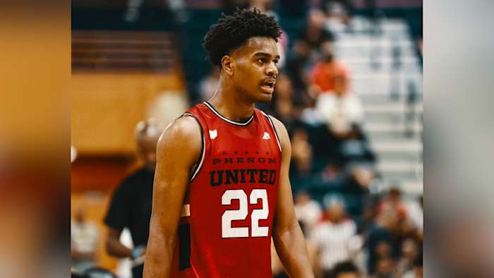 Five-star combo guard Jalen Haralson playing for Phenom United.