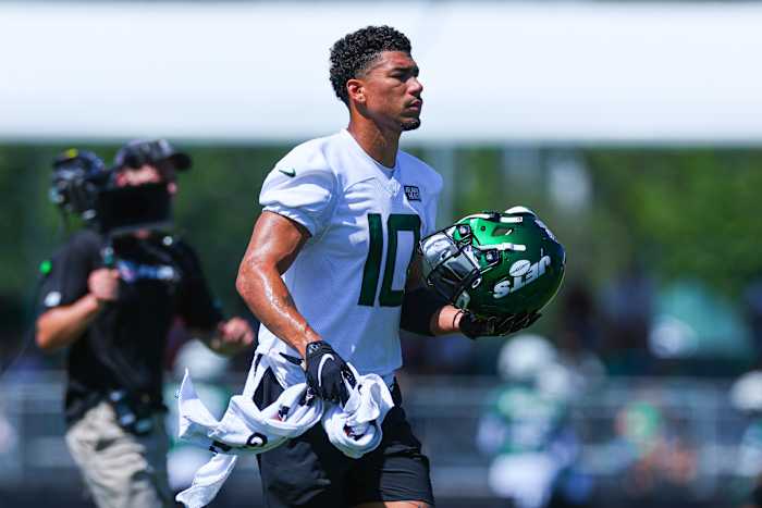 WR Allen Lazard (10) at training camp