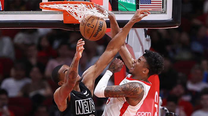 Rockets’ Jalen Green throws down vicious dunk vs. Nets.