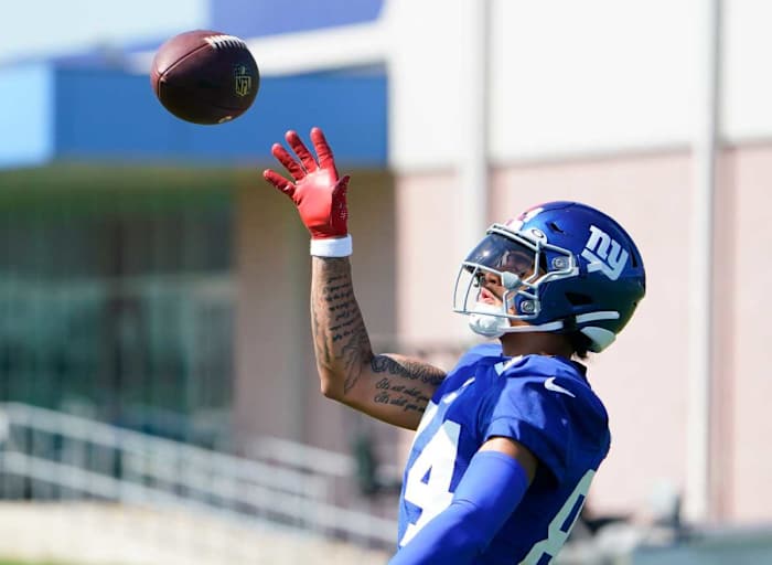 New York Giants WR Jalin Hyatt making a one-handed grab during NFL training camp in East Rutherford, New Jersey, on July 31, 2023. (Photo by Danielle Parhizkaran of NorthJersey.com)