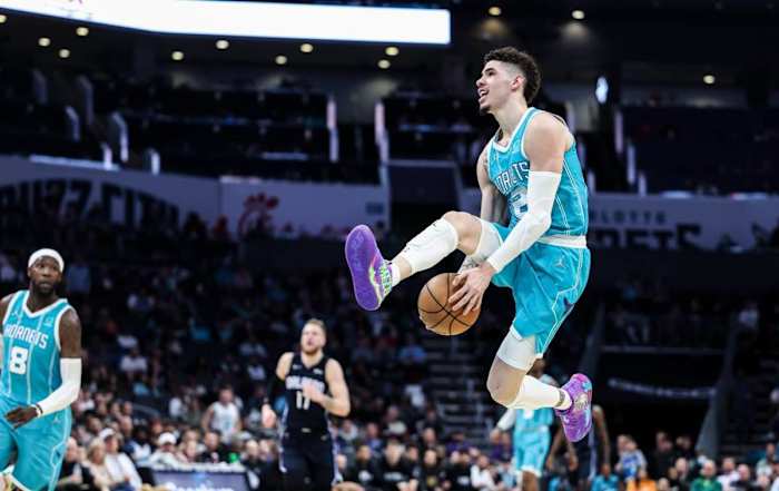 9081023A-CCA0-4310-A6AE-7FCA55435895