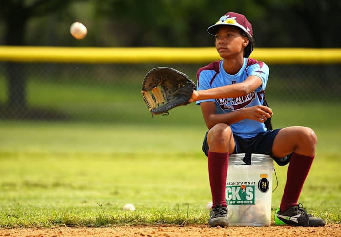 Mo’Ne Davis catching