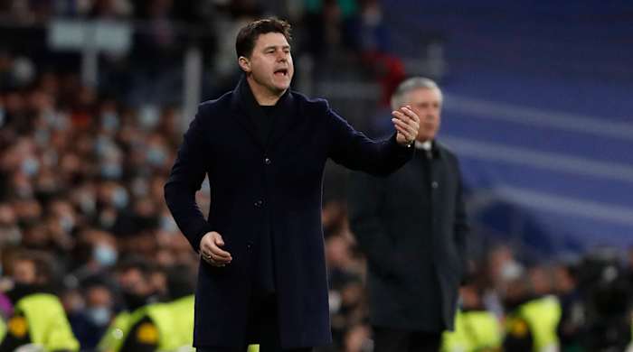 Mauricio Pochettino coaching PSG in Champions League
