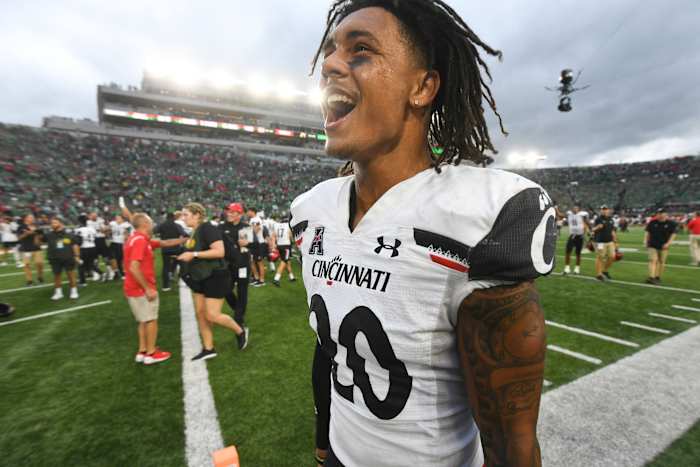 Oct 2, 2021; South Bend, Indiana, USA; Cincinnati Bearcats linebacker Deshawn Pace (20) celebrates after defeating the Notre Dame Fighting Irish at Notre Dame Stadium. Mandatory Credit: Matt Cashore-USA TODAY Sports