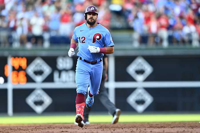 Kyle Schwarber rounds the bases after hitting a three-run home run against the Atlanta Braves on Thursday.