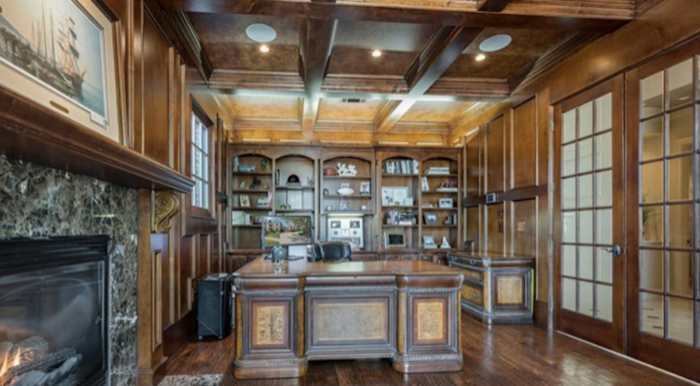 18695715-2075-4944-923E-FFF1DB2006EE