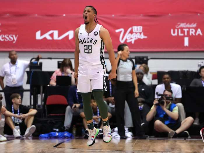 Milwaukee Bucks guard Lindell Wigginton wears the Nike Kyrie 7 'Visions'